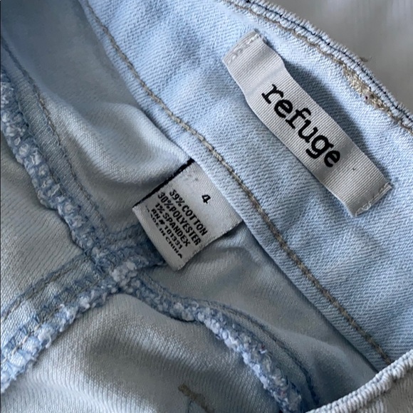 Distressed jean booty shorts - Picture 3 of 3